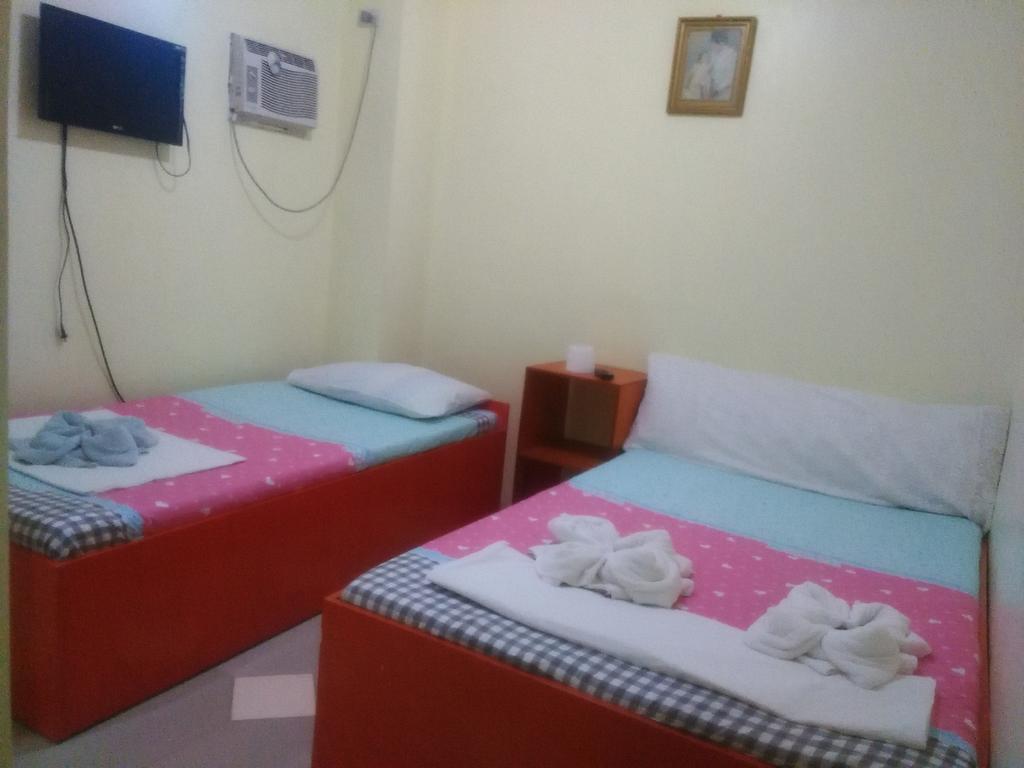 Aranas-Carillo Travellers Inn Kalibo Ruang foto